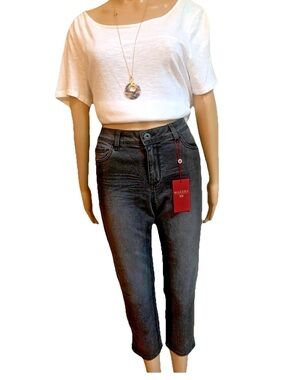 NWT Makers of True Originals Sz 31 Blue Dark Wash Cropped Mid-Rise Jeans